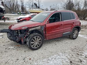 Volkswagen Tiguan S 2.0L 4 2014