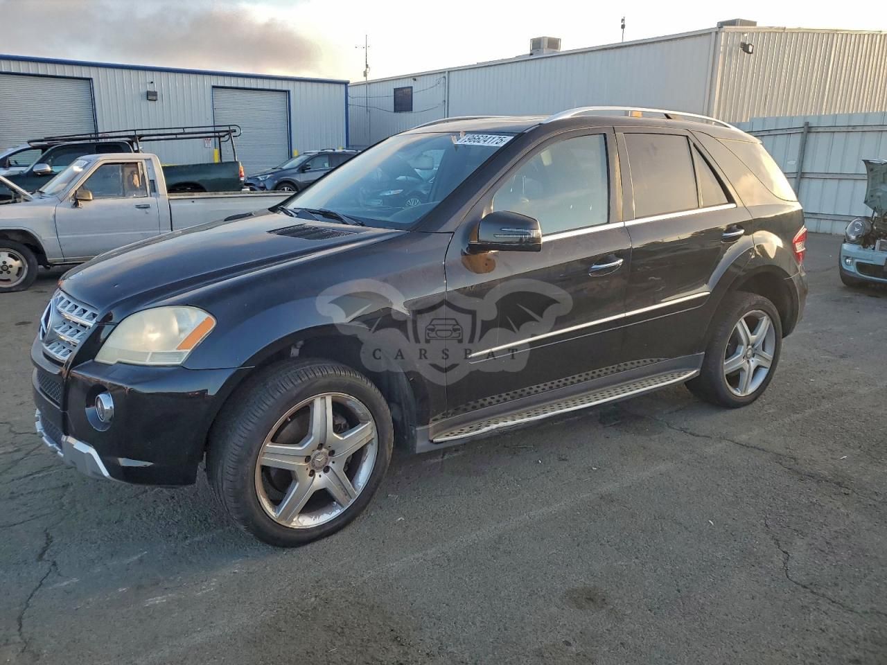 Mercedes-Benz ML 550 4MATIC 5.5L 8 2011