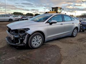 Ford Fusion S 2.5L 4 2014