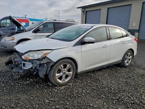 Ford Focus SE 2.0L 4 2013