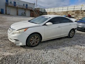 Hyundai Sonata GLS 2.4L 4 2013