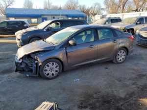 Ford Focus SE 2.0L 4 2012