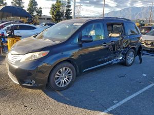 Toyota Sienna XLE 3.5L 6 2014