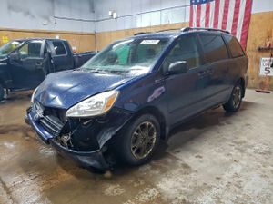 Toyota Sienna LE 3.3L 6 2004
