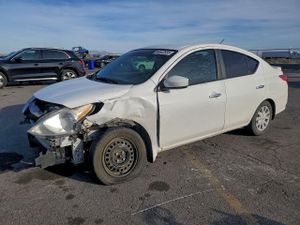 Nissan Versa S 1.6L 4 2015