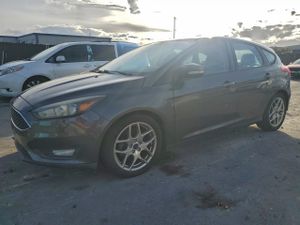 Ford Focus SE 2.0L 4 2015