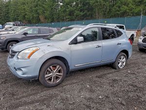 Nissan Rogue S 2.5L 4 2012