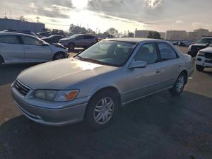Toyota Camry CE 2.2L 4 2001