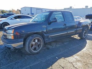 Chevrolet Silverado 1500 C1500 4.8L 8 2005