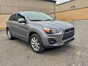 Mitsubishi Outlander ES 2.4L 4 2015