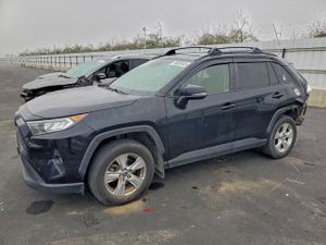 Toyota Rav4 XLE 2.5L 4 2020