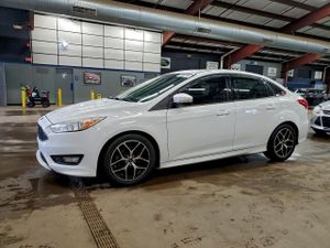Ford Focus SE 2.0L 4 2015