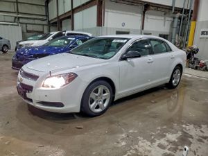 Chevrolet Malibu LS 2.4L 4 2012