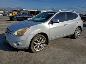 Nissan Rogue S 2.5L 4 2012