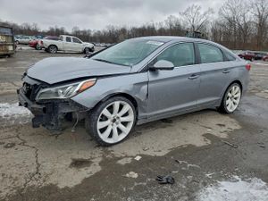 Hyundai Sonata SE 2.4L 4 2015