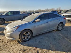 Hyundai Sonata SE 2.4L 4 2011
