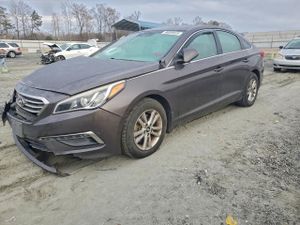 Hyundai Sonata SE 2.4L 4 2015