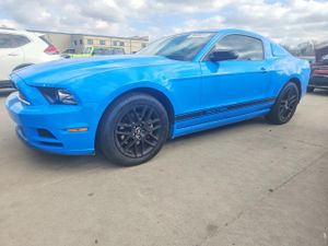 Ford Mustang 3.7L 6 2014