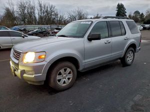 Ford Explorer XLT 4.0L 6 2010