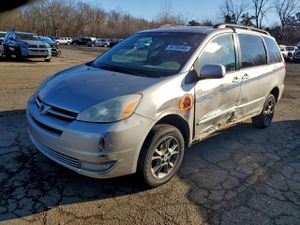 Toyota Sienna XLE 3.3L 6 2005