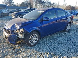 Chevrolet Aveo (Sonic) LT 1.8L 4 2013