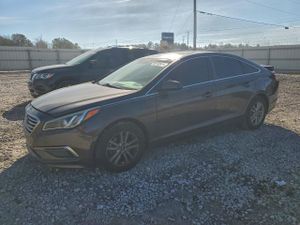 Hyundai Sonata SE 2.4L 4 2015