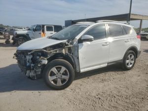 Toyota Rav4 XLE 2.5L 4 2014