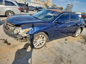 Nissan Maxima S 3.5L 6 2010