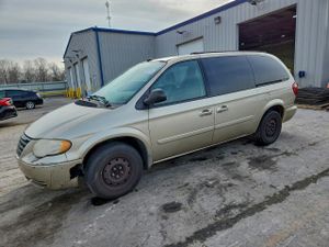 Chrysler Town & Country LX 3.3L 6 2005