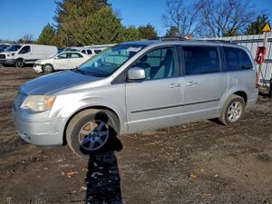 Chrysler Town & Country TOURING 3.8L 6 2010