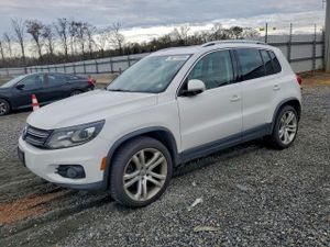 Volkswagen Tiguan S 2.0L 4 2013