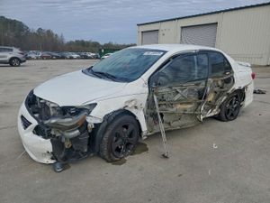 Toyota Corolla BASE 1.8L 4 2013