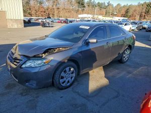 Toyota Camry BASE 2.5L 4 2011
