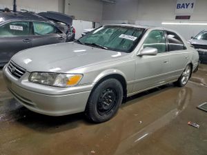Toyota Camry LE 3.0L 6 2000