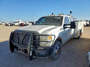 Ford F-350 SUPER DUTY 6.2L 8 2011
