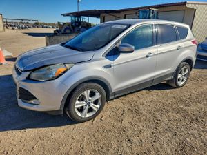Ford Escape SE 2.5L 4 2015