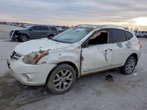 Nissan Rogue S 2.5L 4 2012
