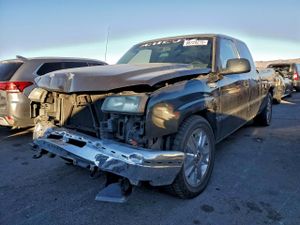 Chevrolet Silverado 1500 C1500 4.8L 8 2005