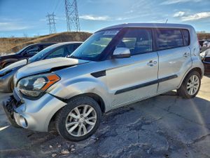Kia Soul + 2.0L 4 2012