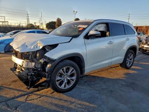 Toyota Highlander XLE 3.5L 6 2015