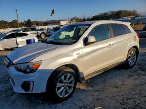 Mitsubishi Outlander SE 2.0L 4 2015