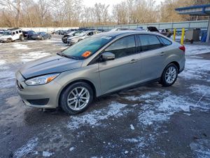 Ford Focus SE 2.0L 4 2015