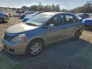 Nissan Versa S 1.8L 4 2011