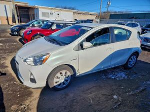 Toyota Prius 1.5L 4 2014