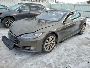 Tesla Model S 2015