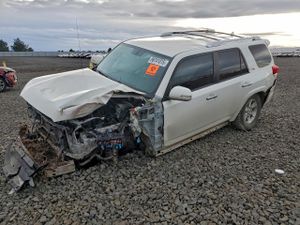 Toyota 4Runner SR5 4.0L 6 2013