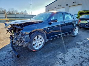 Chrysler 200 TOURING 2.4L 4 2013