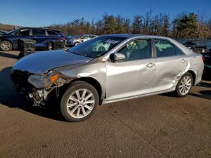 Toyota Camry HYBRID 2.5L 4 2012