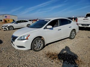 Nissan Sentra S 1.8L 4 2015