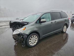 Toyota Sienna XLE 3.5L 6 2014